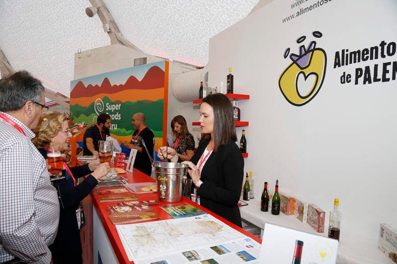 Nueve productores palentinos organizan degustaciones en el mayor 'show cooking' del mundo, que se está llevando a cabo en Valladolid