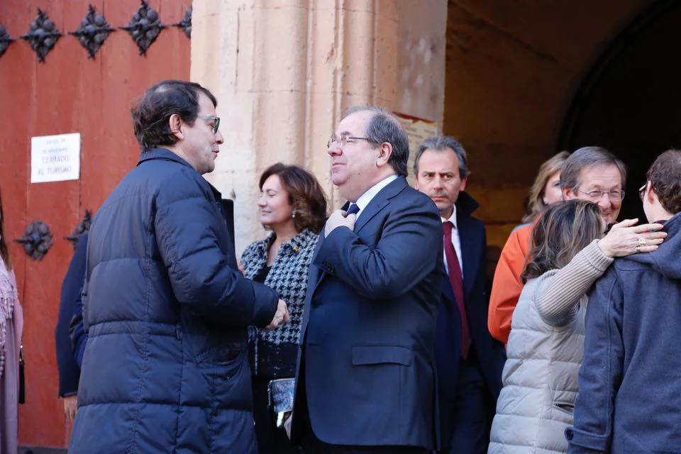 El presidente del Gobierno ha participado en la investidura de Jean Claude Juncker y Manuel Marín como honoris causa 