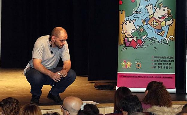 Javier Estévez, en un momento de la ponencia 'La diversidad es lo normal' que ha tenido lugar esta mañana.