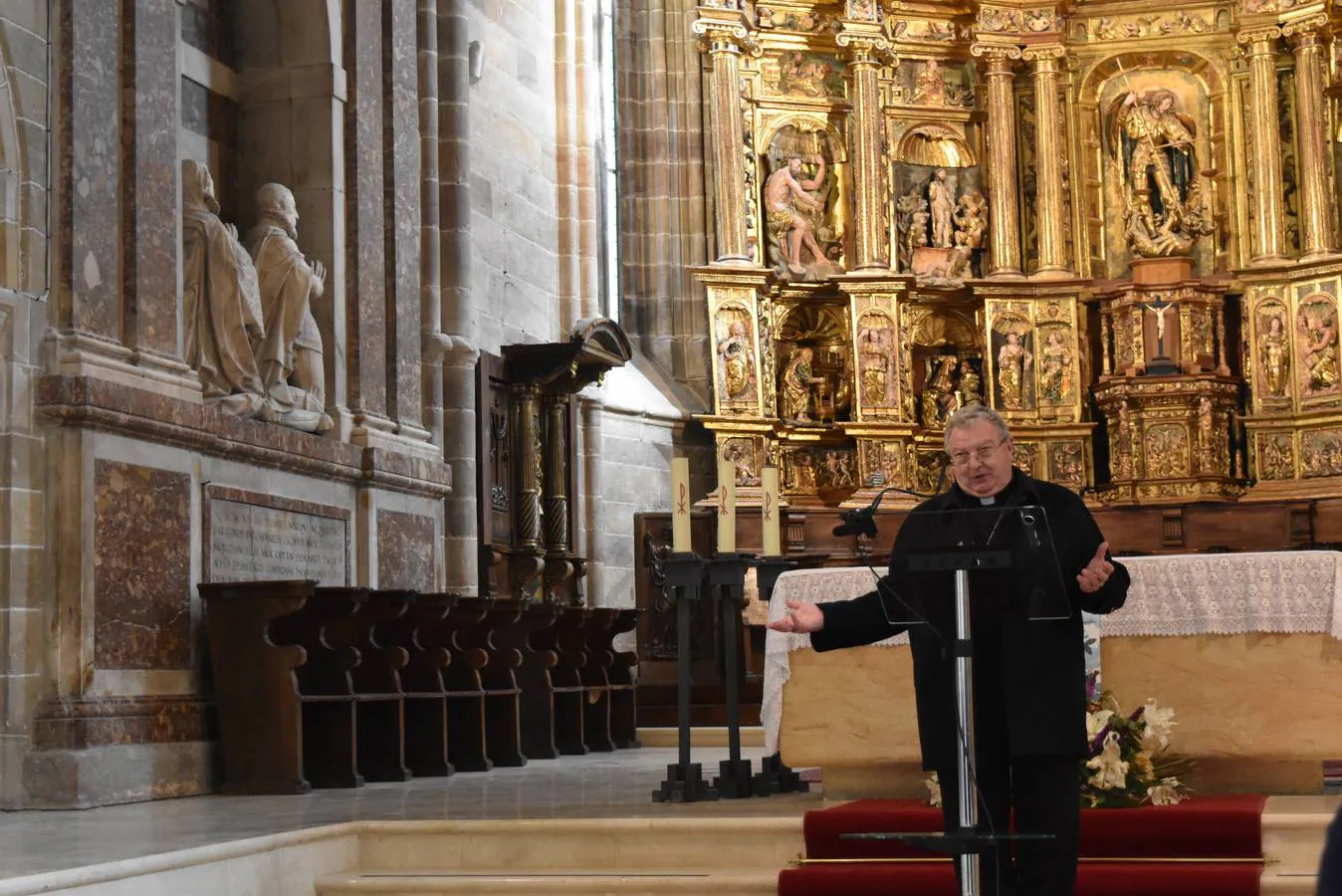 La Junta de Castilla y León ha concluido la restauración de las bóvedas y la cúpula de la torre de la Colegiata de San Miguel, con motivo de la próxima exposición que se celebrará en 2018