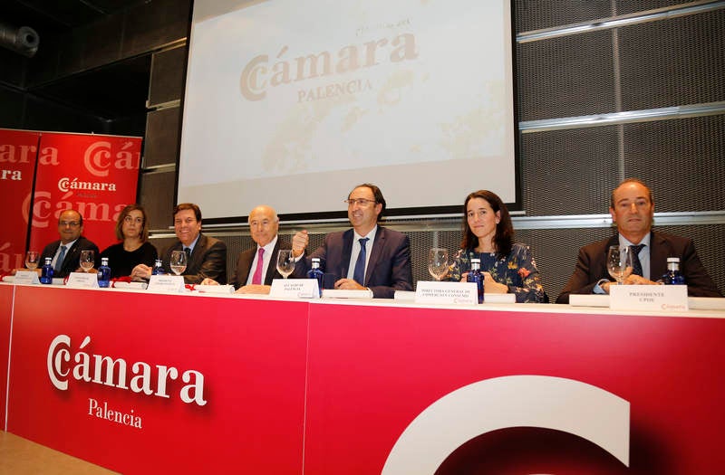 El presidente de la entidad, Vicente Villagrá, destaca el compromiso de los premiados en la creación de empleo