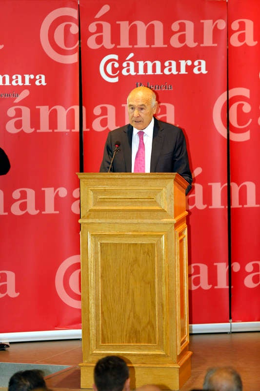 El presidente de la entidad, Vicente Villagrá, destaca el compromiso de los premiados en la creación de empleo