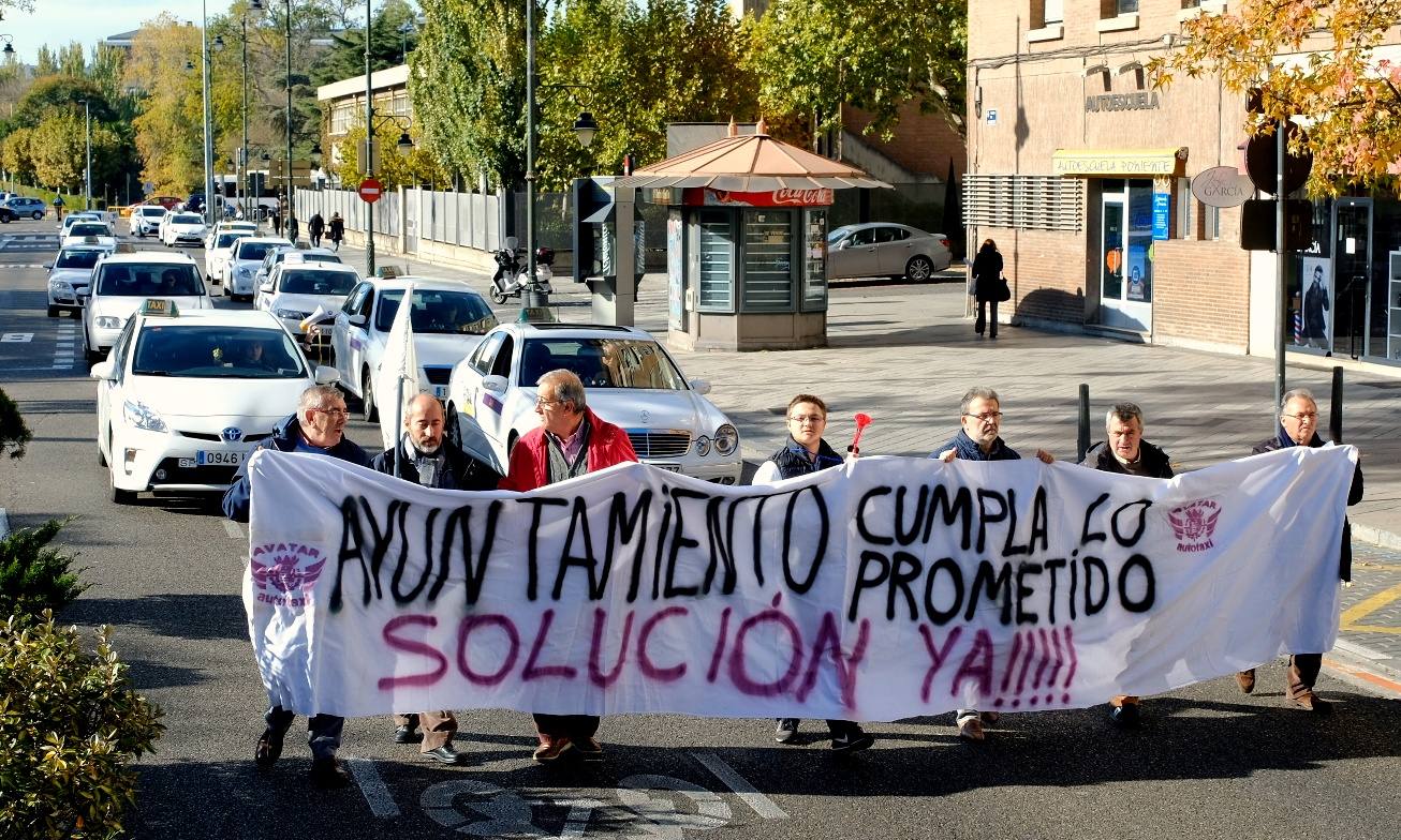 Los taxistas de Valladolid vuelven a reclamar la jornada de 16 horas