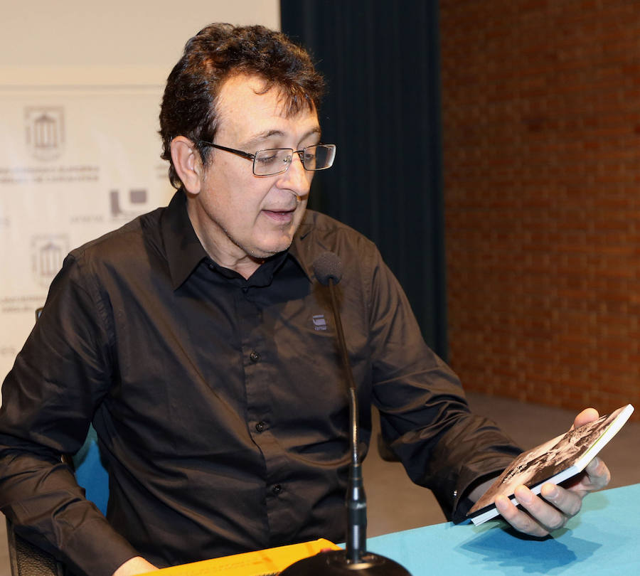 En noviembre de 2013, participó en la conferencia 'Perspectivas sobre la creación artística y la gestión cultural' en la Universidad Europea Miguel de Cervantes.
