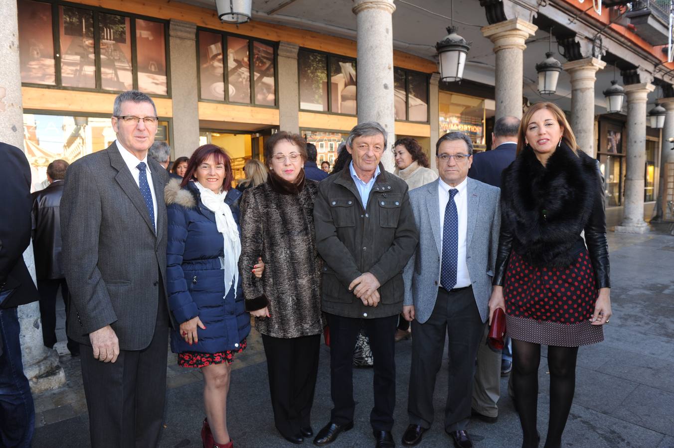 José María Esteban, concejal de Velascálvaro, con su mujer, Azucena Rochas; Evangelina Toledano, José Luis Hernández, alcalde de Velascálvaro; Fernando Lorenzo e Inmaculada Toledano, diputada y concejala de Velascálvaro.