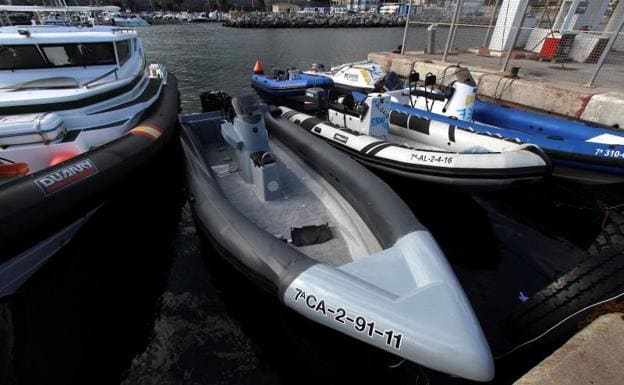 Embarcación utilizada por los inmigrantes para llegar a Ceuta.
