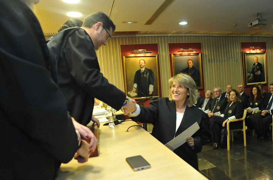 El Colegio de Abogados de Valladolid entrega insignias y reconocimientos durante su fiesta colegial