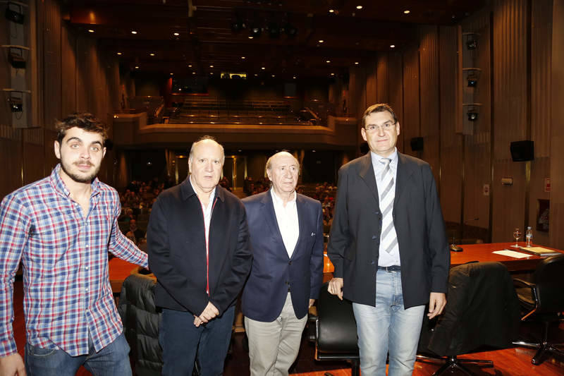 Presentacion del libro de José María Pérez Peridis &#039;Hasta una ruina puede ser esperanza&#039;