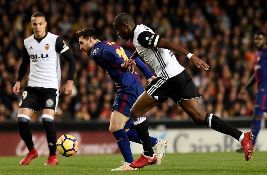 Los dos primeros clasificados de la Liga empataron en el césped de Mestalla y siguen invictos.