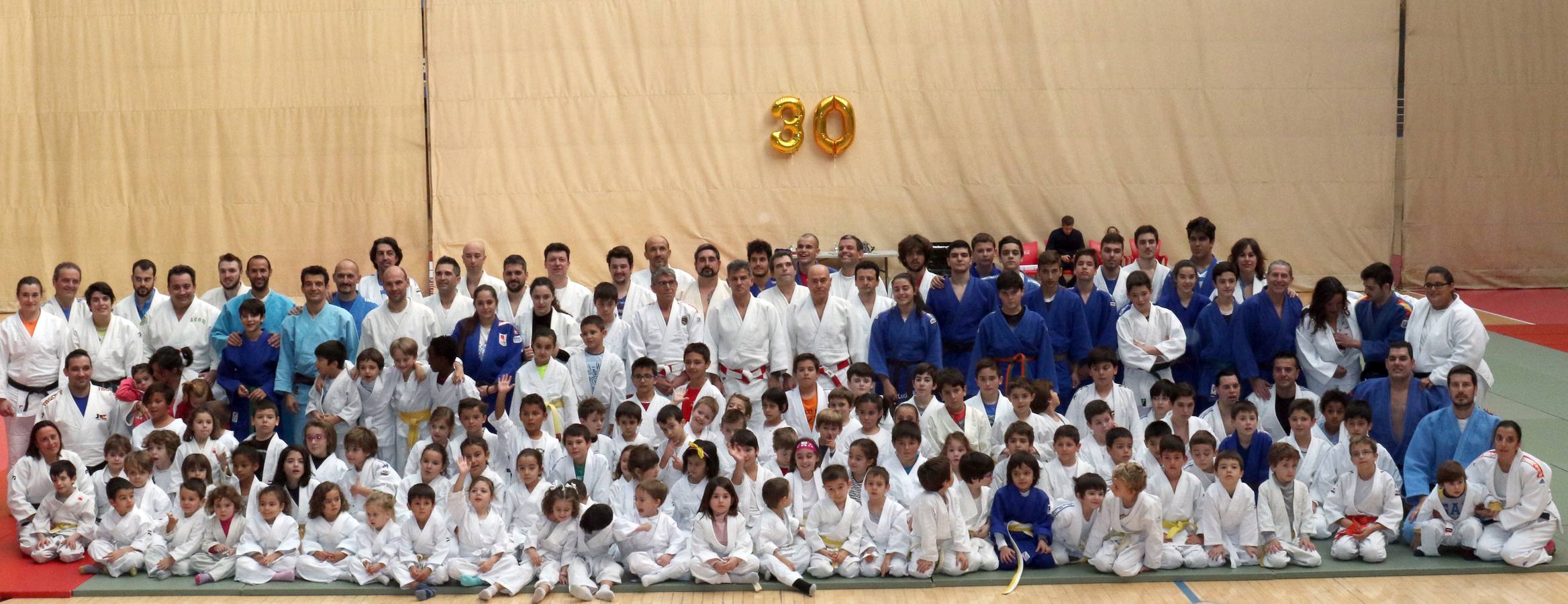 El club celebró sus 30 años con judocas de toda España en el polideportivo Pisuerga