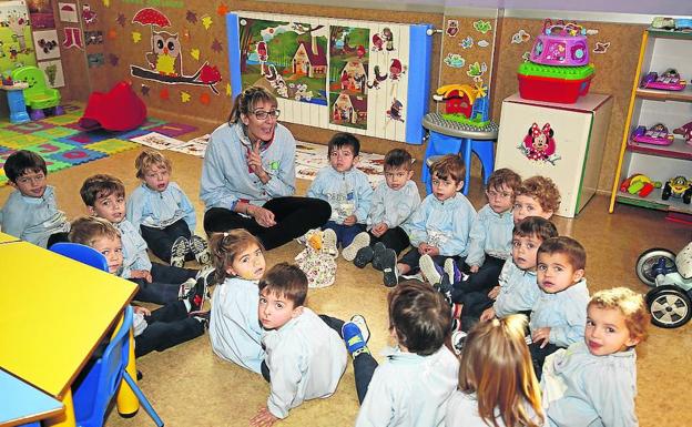 Los más pequeños, en clase. 