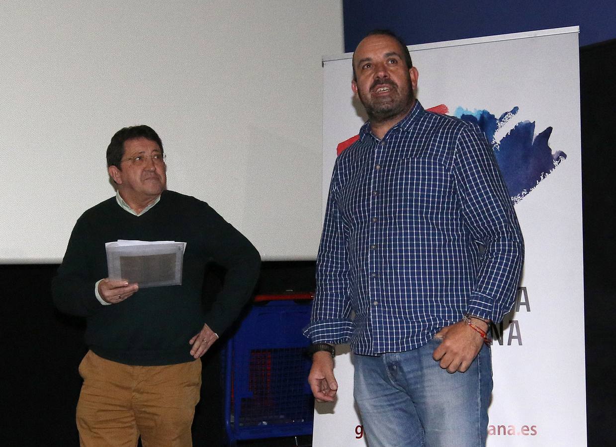 El acto de presentación, a cargo de Antonio García Rivilla, contó con la asistencia de aficionados, exjugadores y jugadores de la actual plantilla