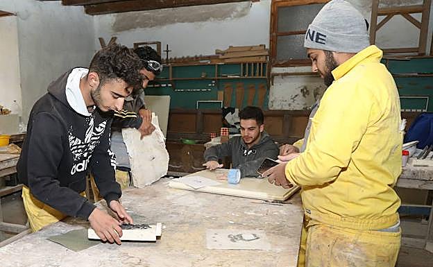 Alumnos del último curso de formación y empleo de la catedral.