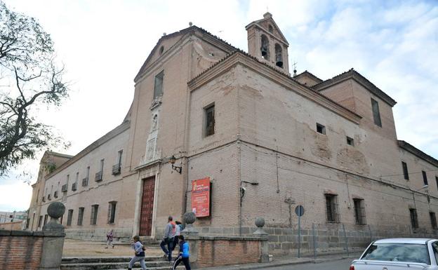 Edificio del antiguo hospital Simón Ruiz de Medina. 