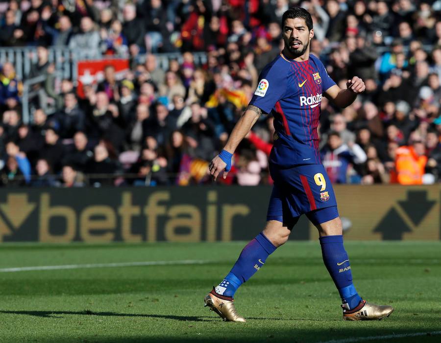 Barcelona y Celta empataron a dos en un partido loco correspondiente a la jornada 14 de Liga. Aspas adelantó al Celta a los 20 minutos pero Messi no tardó en responder marcando el empate. Suárez puso la ventaja pero Maxi Gómez, tras una genial asistencia de Aspas, anotó para poner la igualdad. 