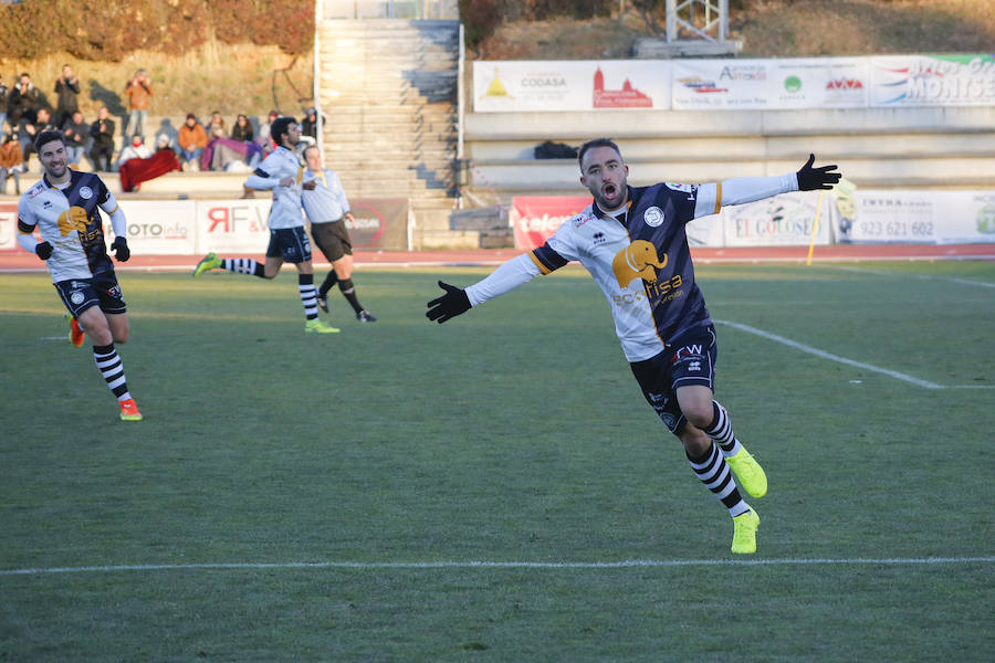 Partido entre Unionistas CF y el Burgos Promesas 2000