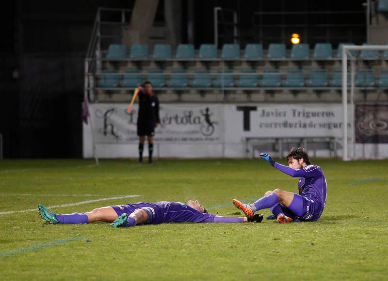 La falta de puntería castigó al equipo palentino, que creó múltiples ocasiones ante el Ávila