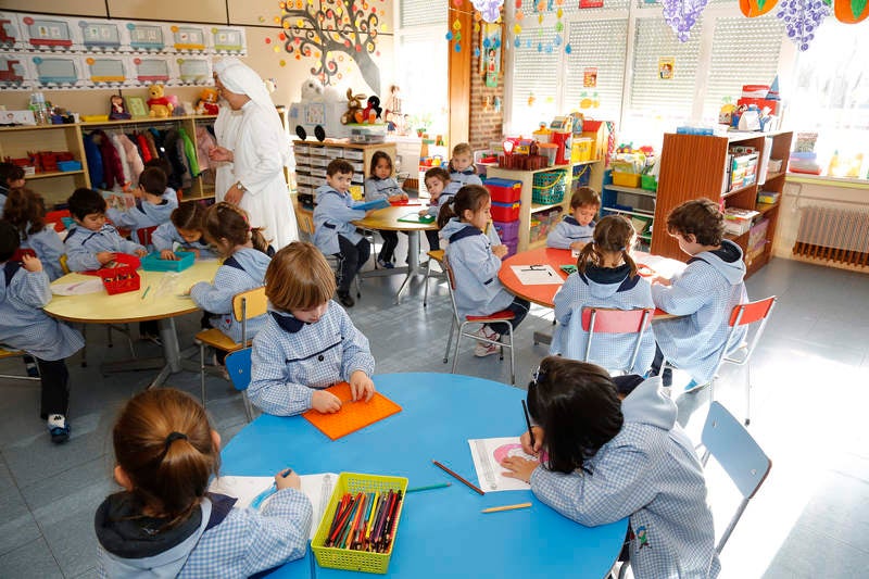 Tenacidad, humildad y gratitud marcan la tarea de la educación en valores cristianos que recibe el casi centenar de alumnos