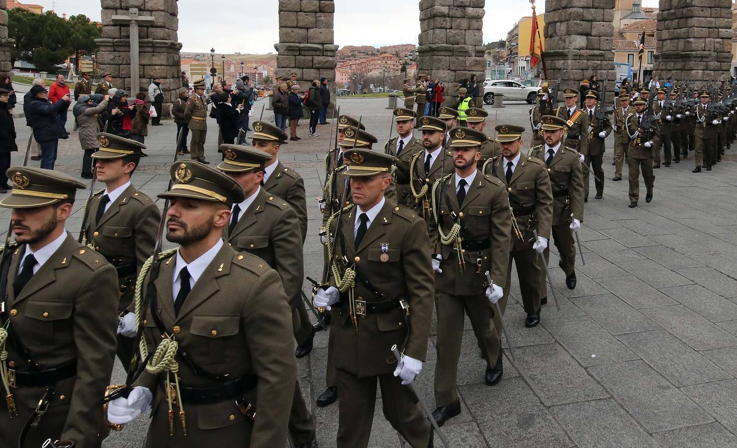 99 personas han sellado su compromiso con la defensa de España y de sus valores