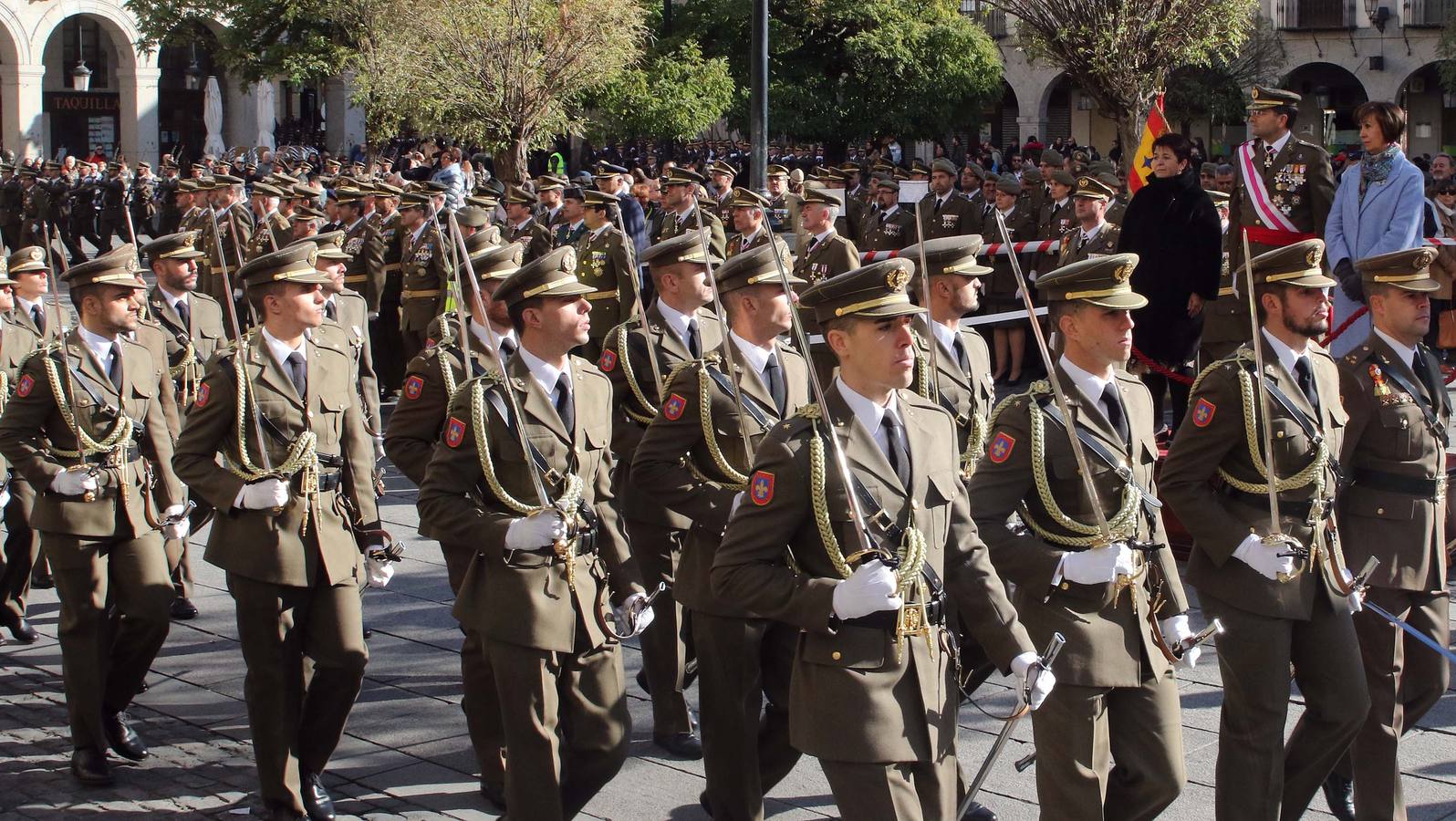 99 personas han sellado su compromiso con la defensa de España y de sus valores