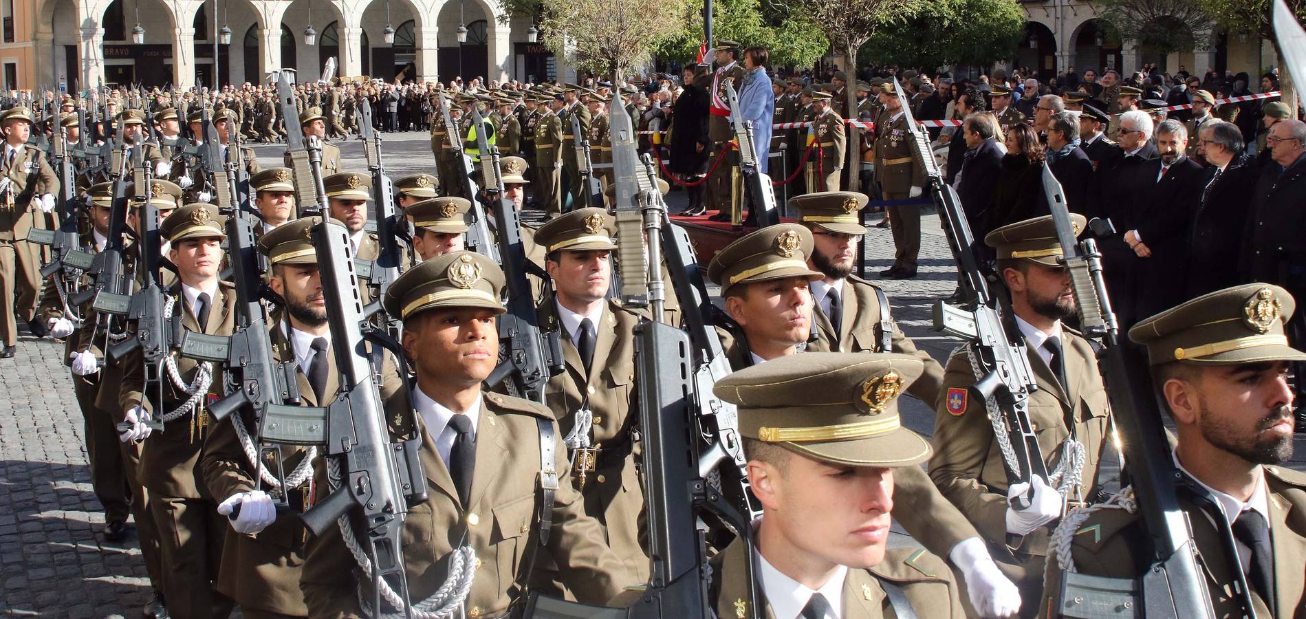 99 personas han sellado su compromiso con la defensa de España y de sus valores