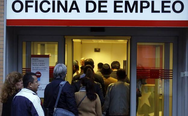 El paro asciende en 1.943 personas en Castilla y León en el mes de noviembre