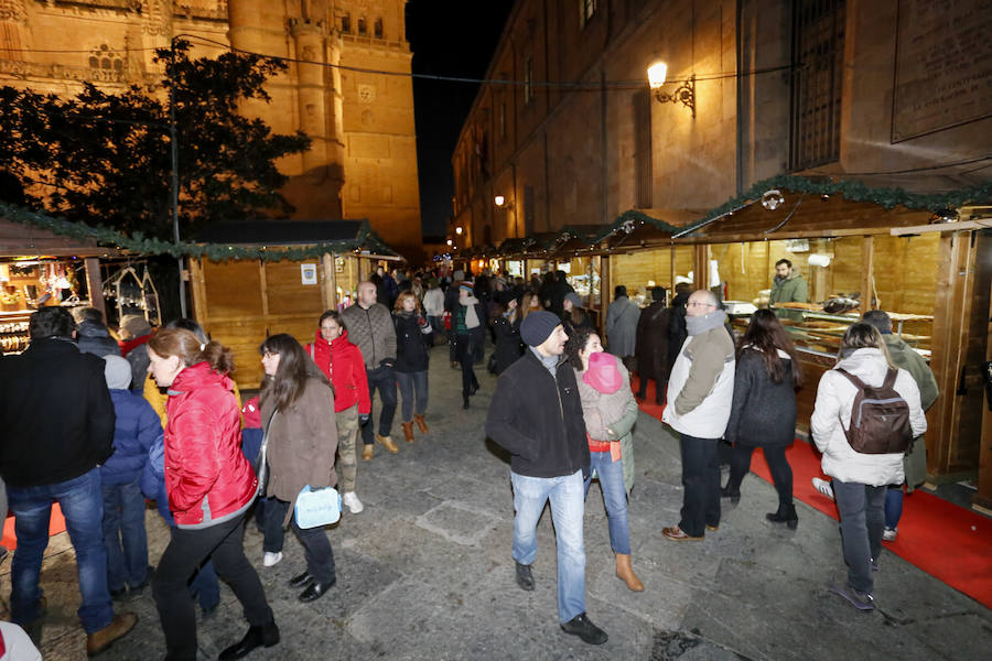 Un total de 40 casetas ofrecerán distintos productos artesanos, alimentarios, de bisutería o de ropa hasta el 8 de enero en la plaza de Anaya