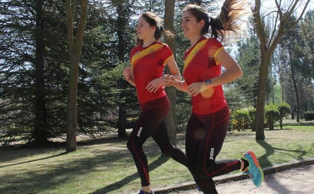 Carla Gallardo y Marta García