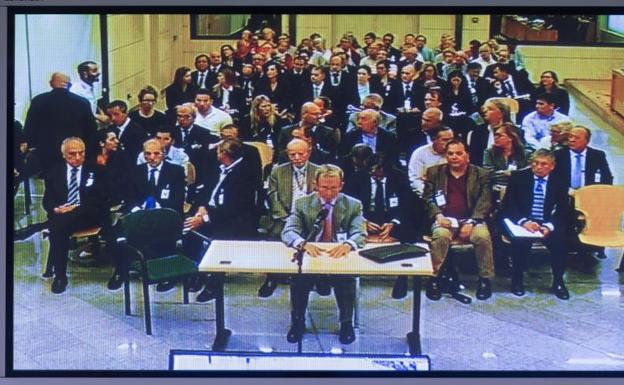 Vista del juicio contra la excúpula de Fórum Filatélico, entre ellos su expresidente Francisco Briones. 