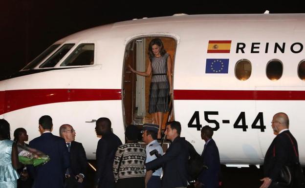 La Reina, a su llegada a Senegal. 