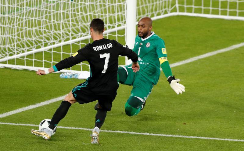 La semifinal entre el Al Jazira y el Real Madrid ofreció numerosas imágenes curiosas que alimentan la polémica sobre el Mundial de Clubes