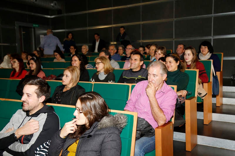 El centro cultural Lecrác ha sido el escenario de la celebración del Día Internacional del Voluntario que promueve la Plataforma de Voluntariado
