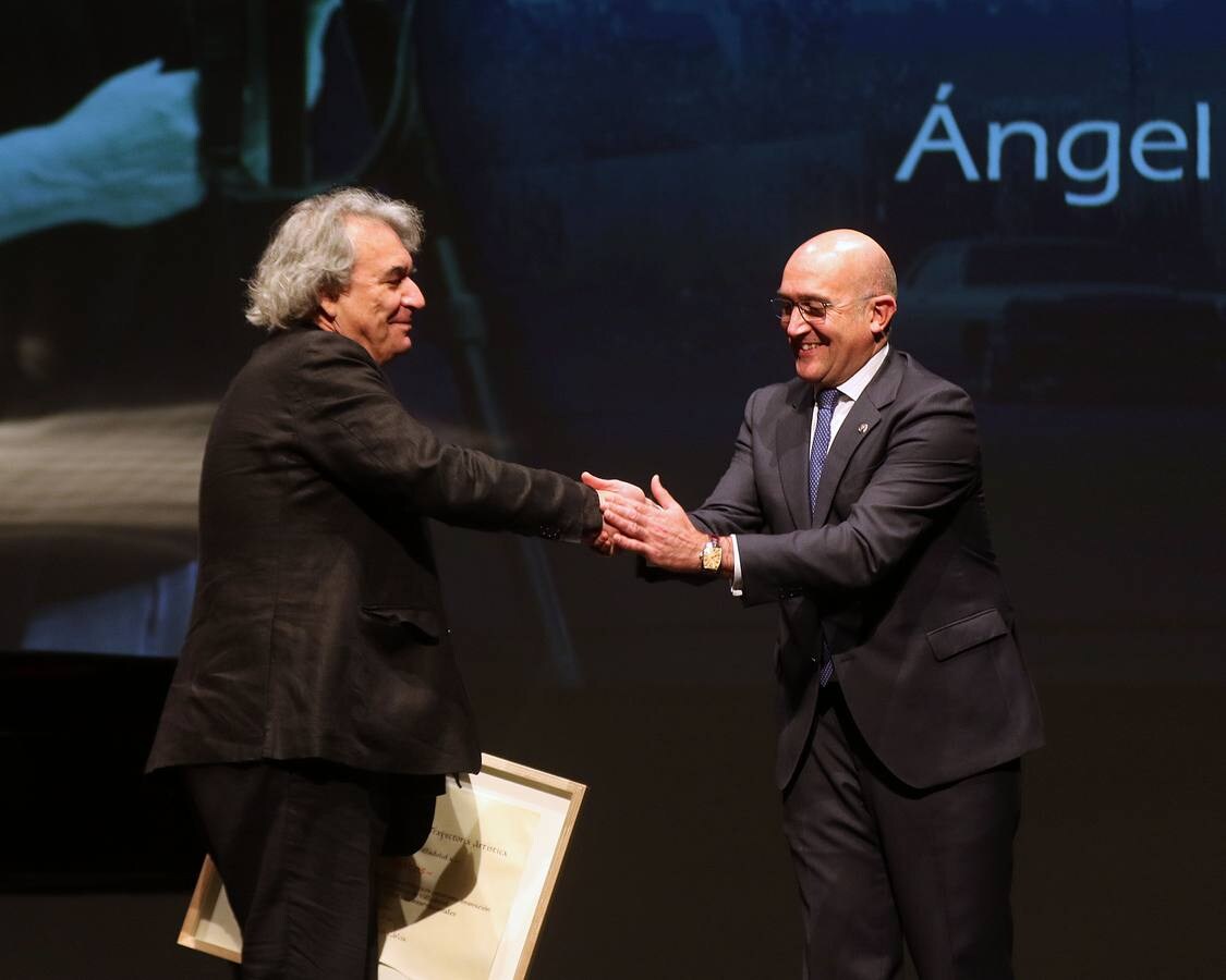 Un Teatro Zorrilla abarrotado rindió tributo al fotógrafo medinense