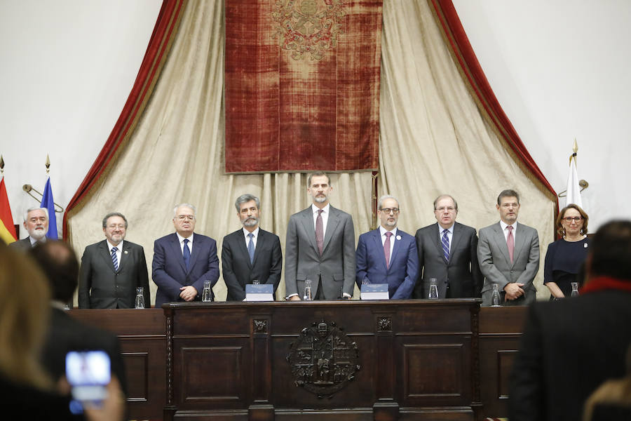 El Rey preside en la USal la presentación del Diccionario Panhispánico Jurídico