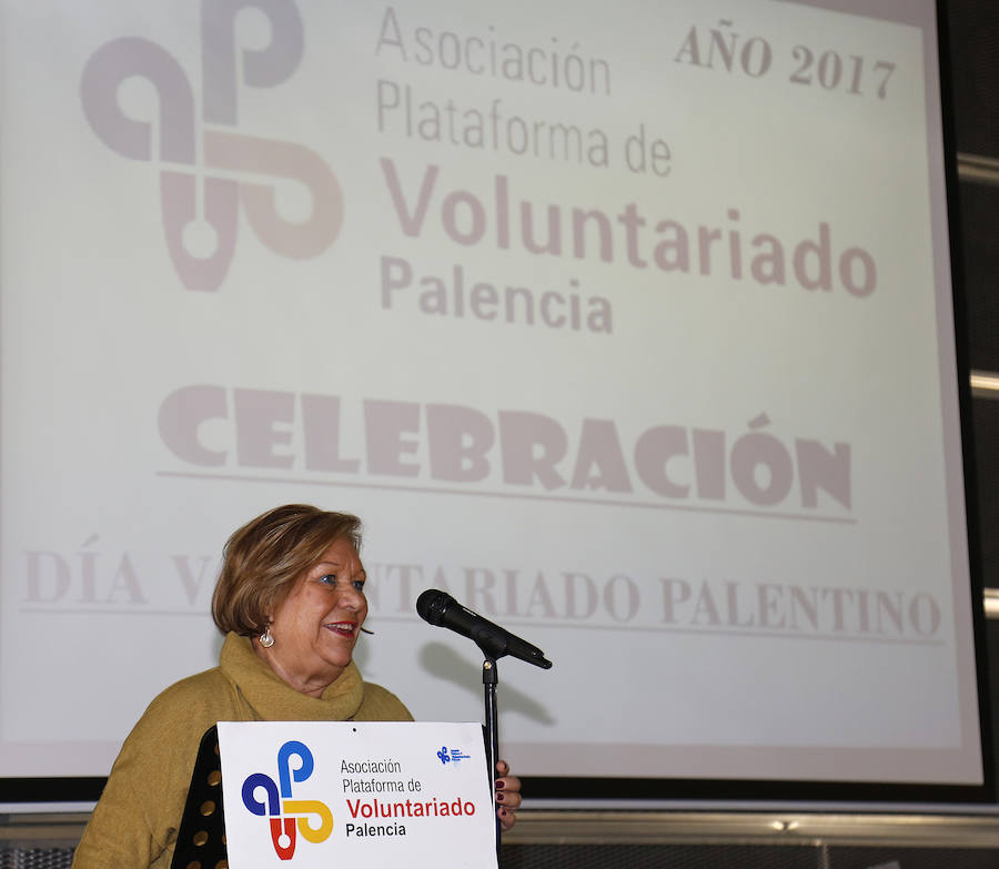 Entrega premio voluntariado por la dedicación de Eli Muñoz