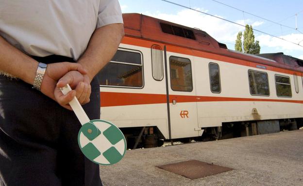 Una veintena de pasajeros se quedan tirados en Frómista por una avería en el tren Santander-Valladolid