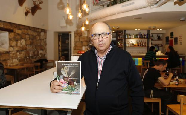 Fernando Franco en el restaurante palentino La Barra de Villoldo. 