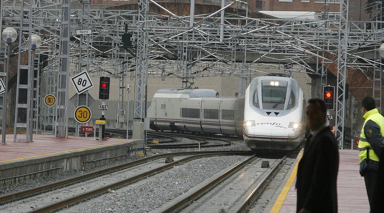 Llegada del Ave a la estación Campo Grande.