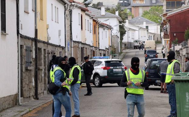 Cae una red de financiación ligada a Al Qaeda que usaba una empresa de reciclaje en El Espinar