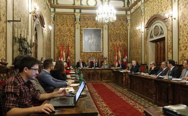 Un momento del pleno celebrado ayer en la Diputación de Salamanca. 
