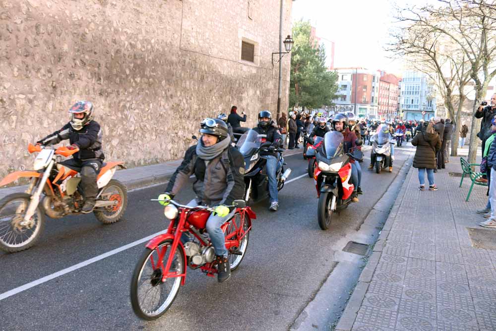 Cerca de 1.000 moteros han participado en la campaña solidaria del Real Moto Club Burgalés