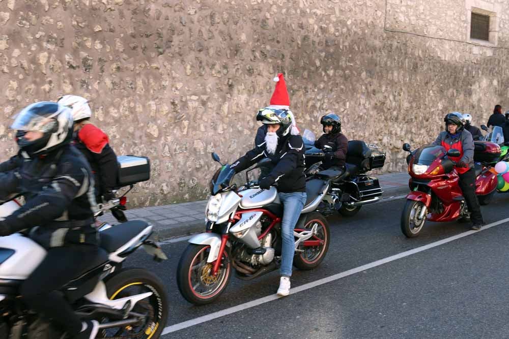 Cerca de 1.000 moteros han participado en la campaña solidaria del Real Moto Club Burgalés