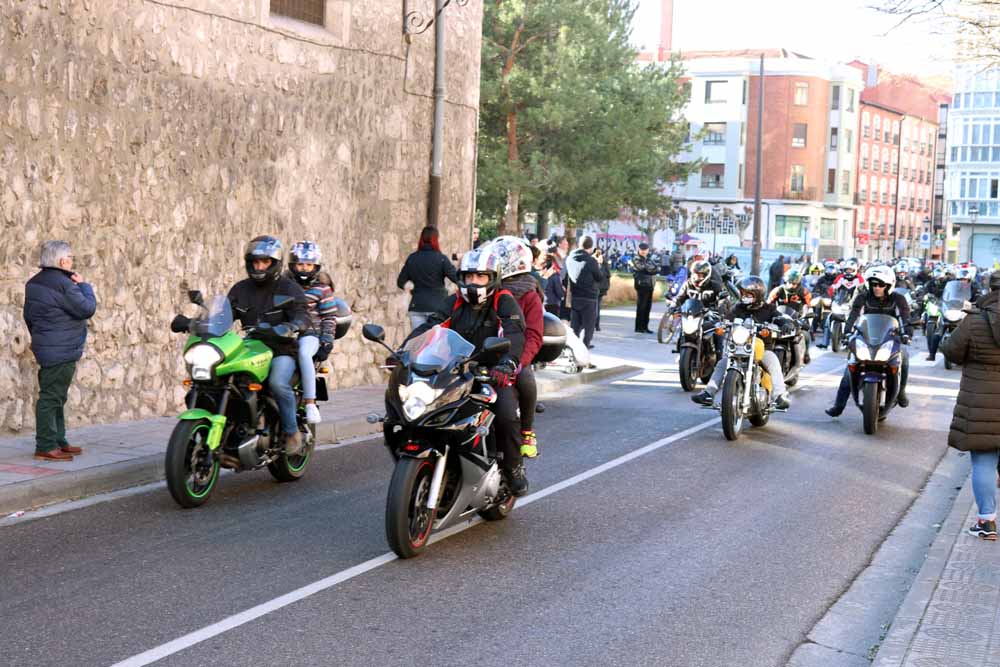 Cerca de 1.000 moteros han participado en la campaña solidaria del Real Moto Club Burgalés