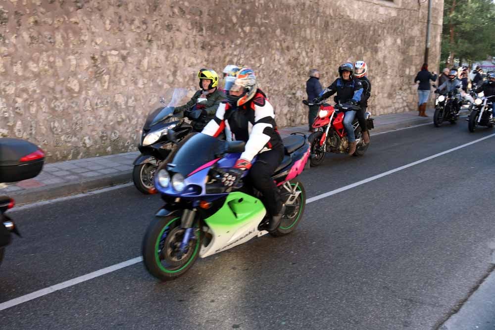 Cerca de 1.000 moteros han participado en la campaña solidaria del Real Moto Club Burgalés