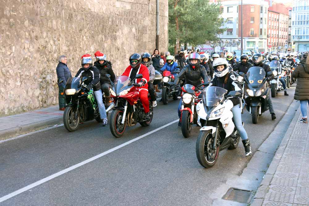 Cerca de 1.000 moteros han participado en la campaña solidaria del Real Moto Club Burgalés