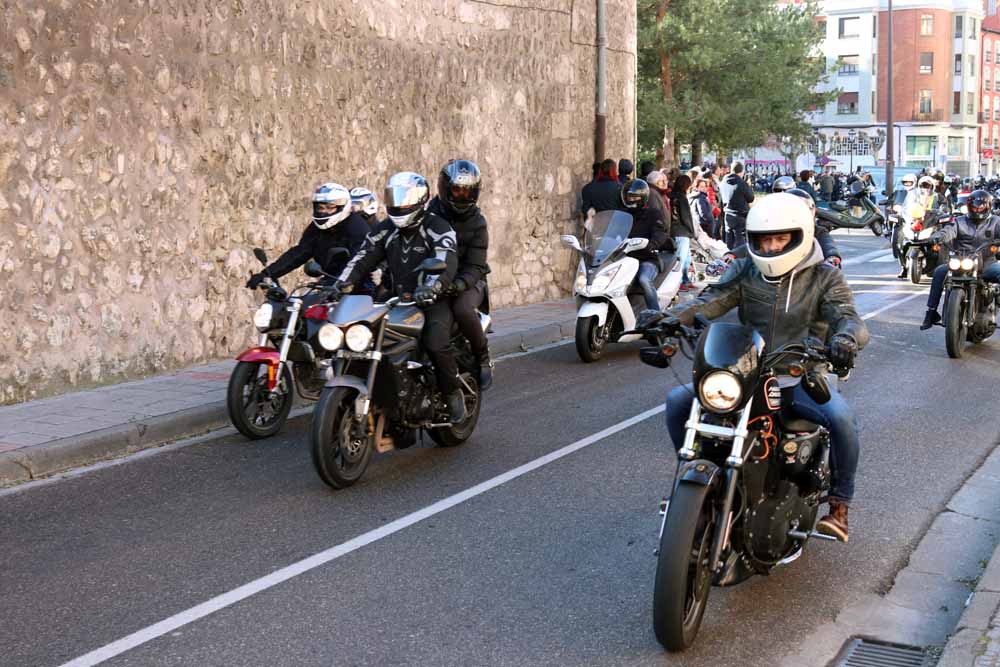 Cerca de 1.000 moteros han participado en la campaña solidaria del Real Moto Club Burgalés