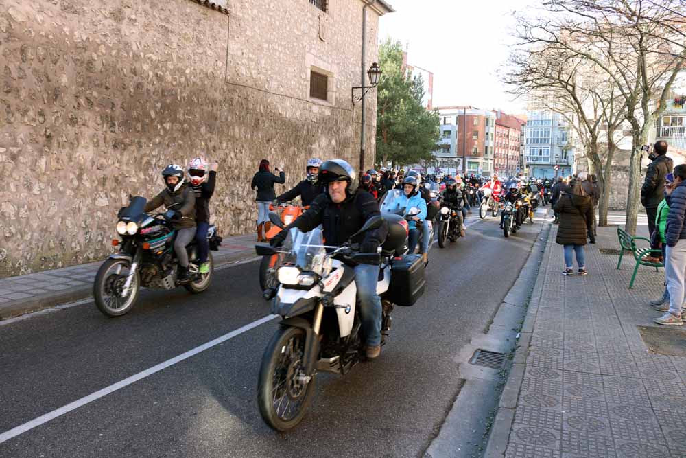 Cerca de 1.000 moteros han participado en la campaña solidaria del Real Moto Club Burgalés