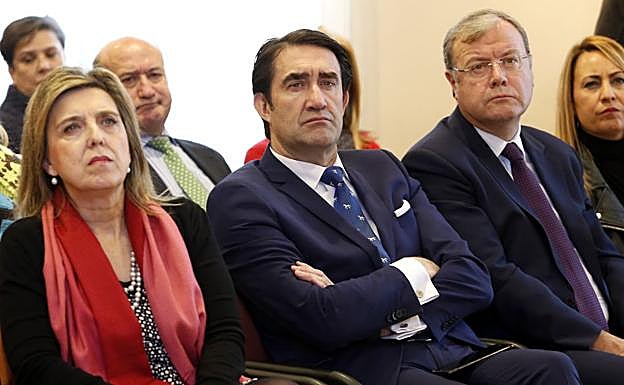 Un instante de la presentación sobre las novedades del AVE entre León y Asturias.