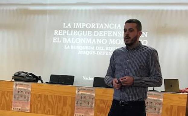 Nacho González, durante su exposición