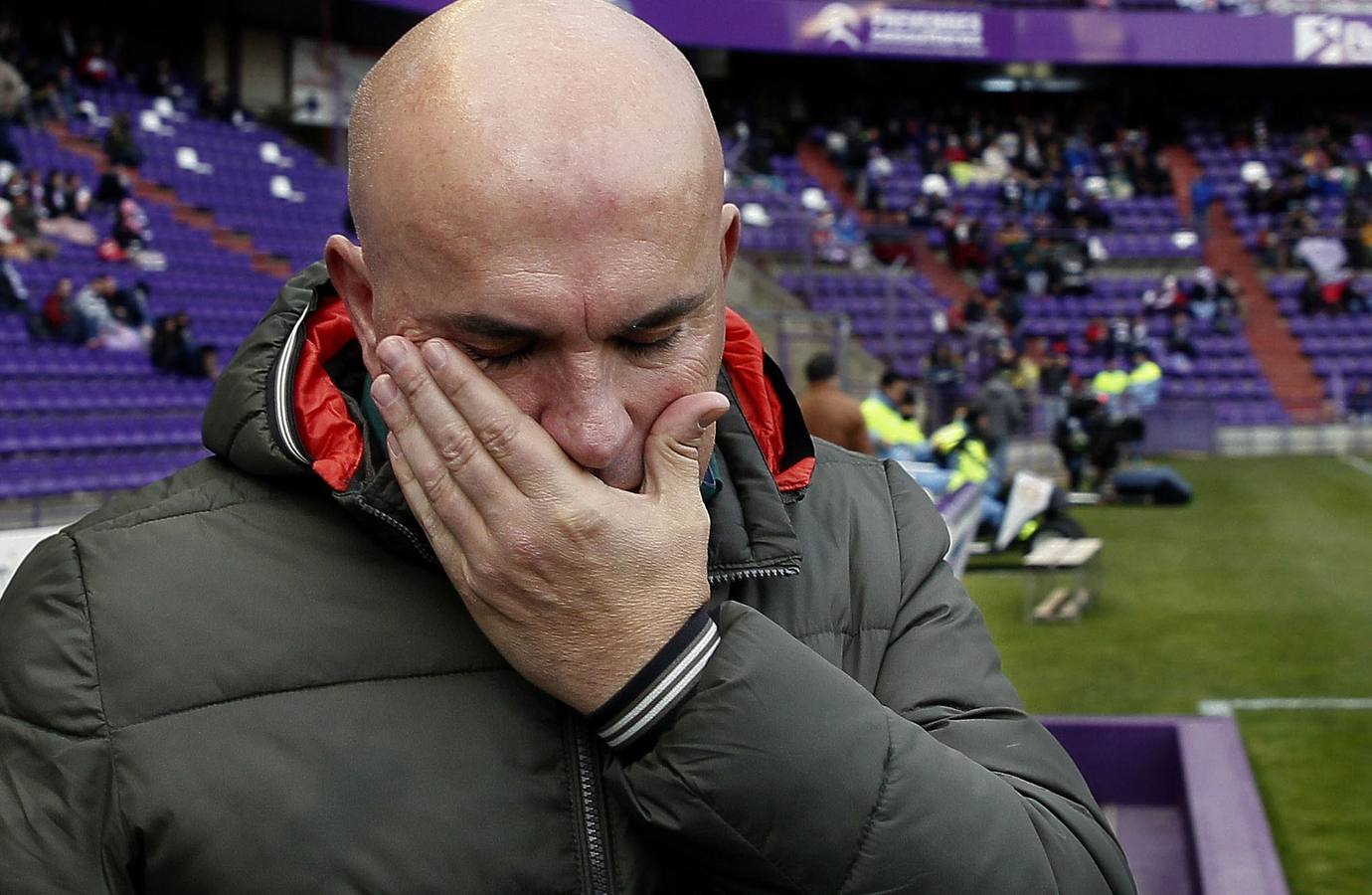 03.12 Luis César Sampedro, entrenador del Real Valladolid, durante el encuentro ante el Numancia.